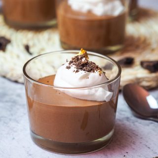 🍫 Chocolate mousse is a fresh & delicious dessert that can be prepared with ONLY two ingredients!! (chocolate & fresh cream)⁠
⁠
Check out this Irresistible, super quick recipe by @ila_riapastry for the perfect fix to your chocolate craving! 🤤✨ ⁠
⁠
See LINK IN BIO 👆 for recipe & method 🤗